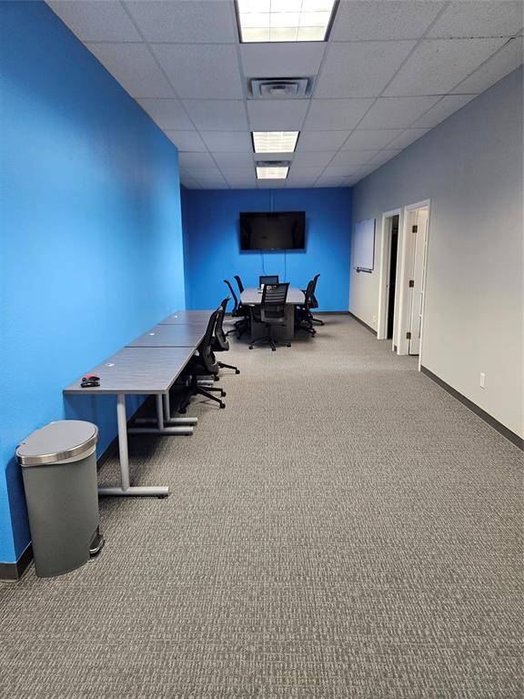 2304 W Interstate 20 #220, Arlington, TX 76017