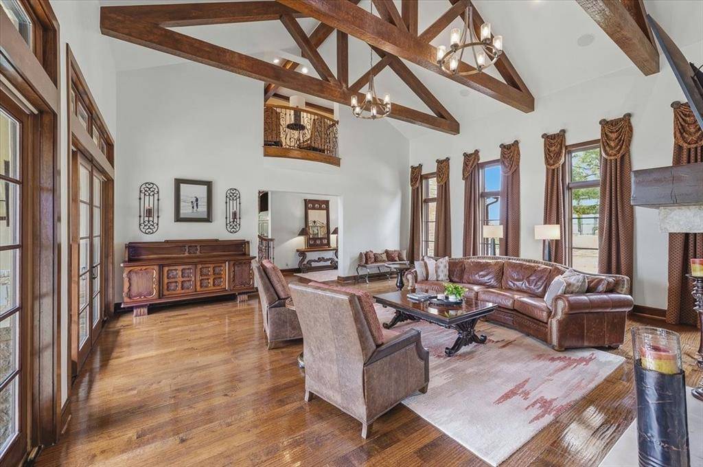 250 Falcon Ridge, Aledo, TX 76008