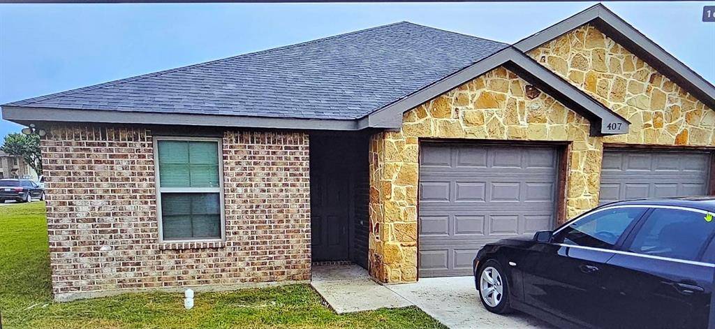 407 W Criner Street, Grandview, TX 76050