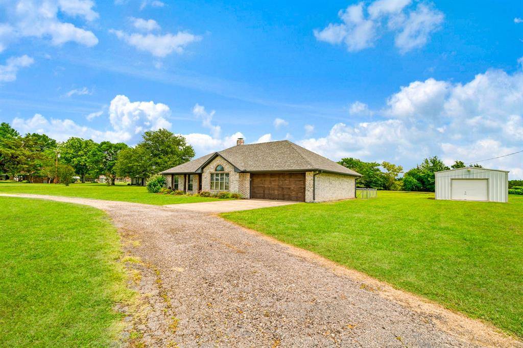 1250 CR 32240, Sumner, TX 75486