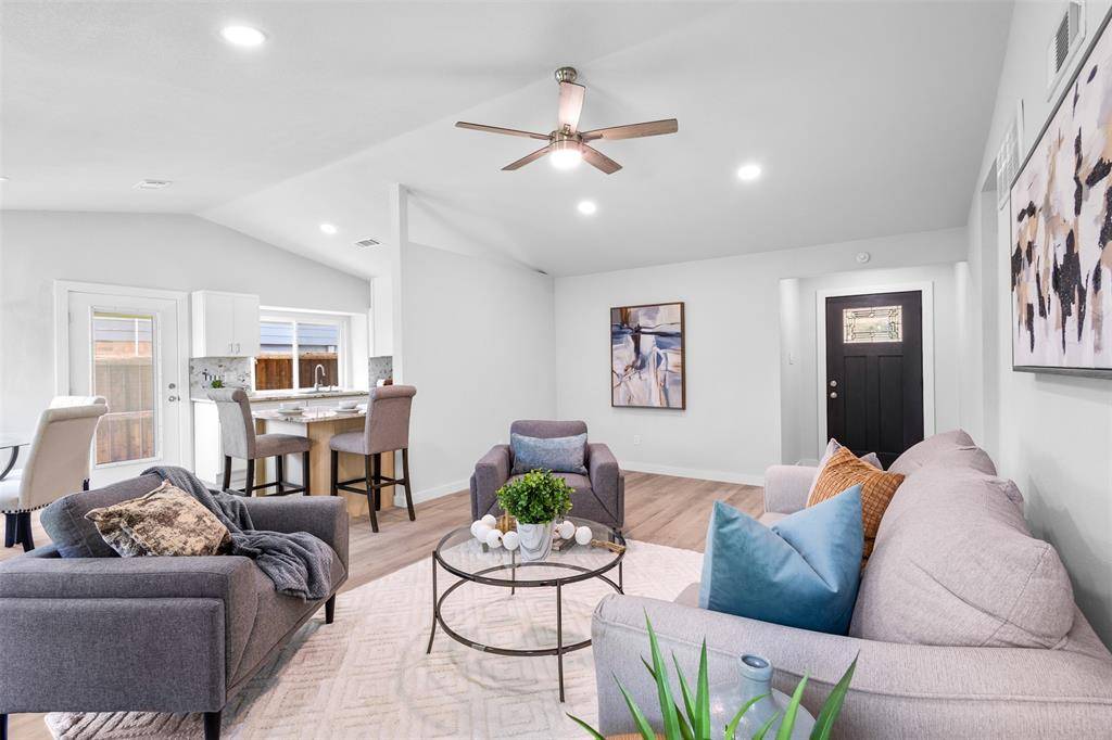 212 Mapleridge Drive, Rockwall, TX 75032