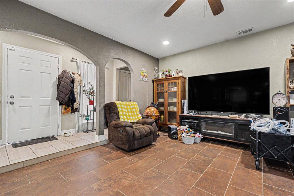 4133 Logan Street, Irving, TX 75062