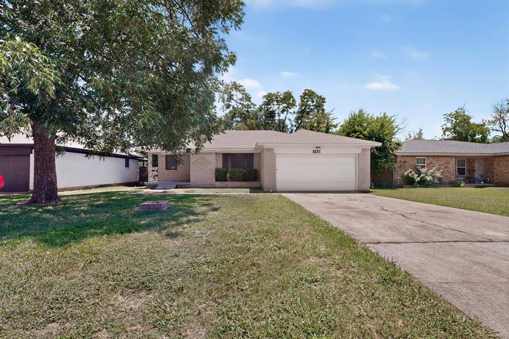 8636 Greenmound Avenue, Dallas, TX 75227