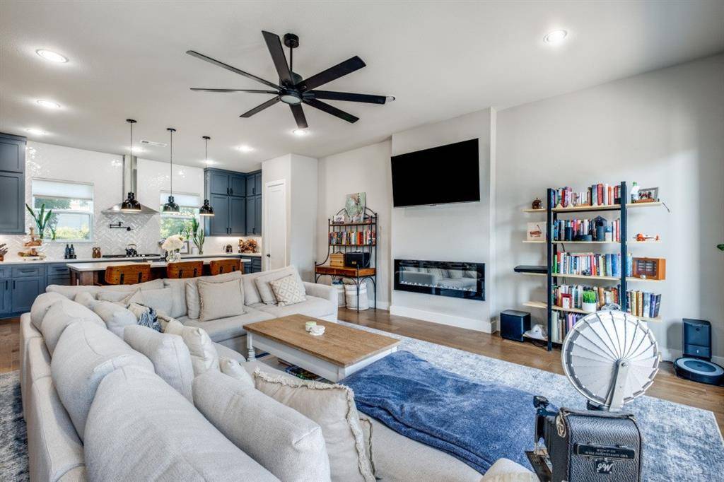 1450 Elevado Drive, Dallas, TX 75212