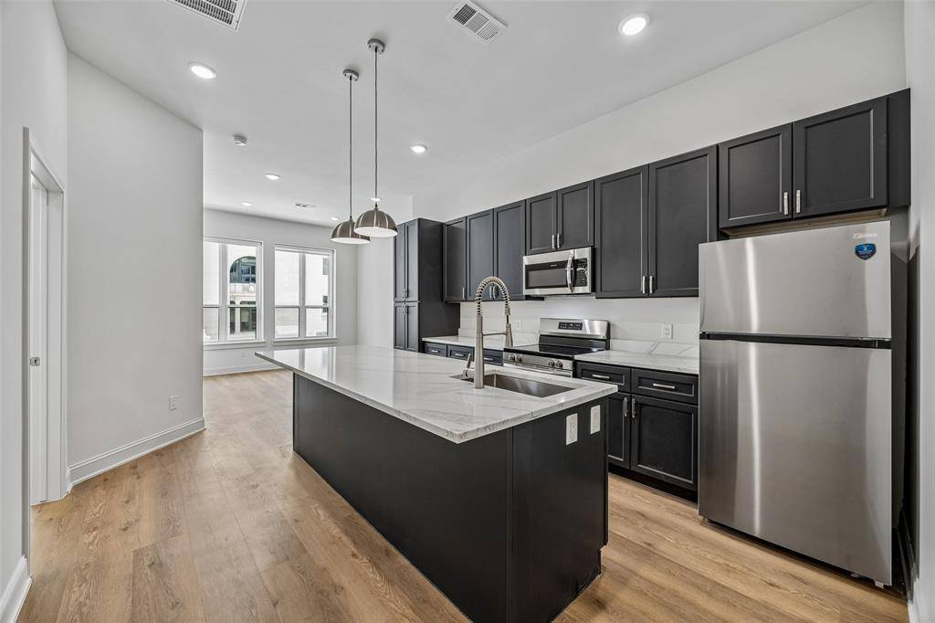 2010 Commerce Street #B201, Dallas, TX 75201