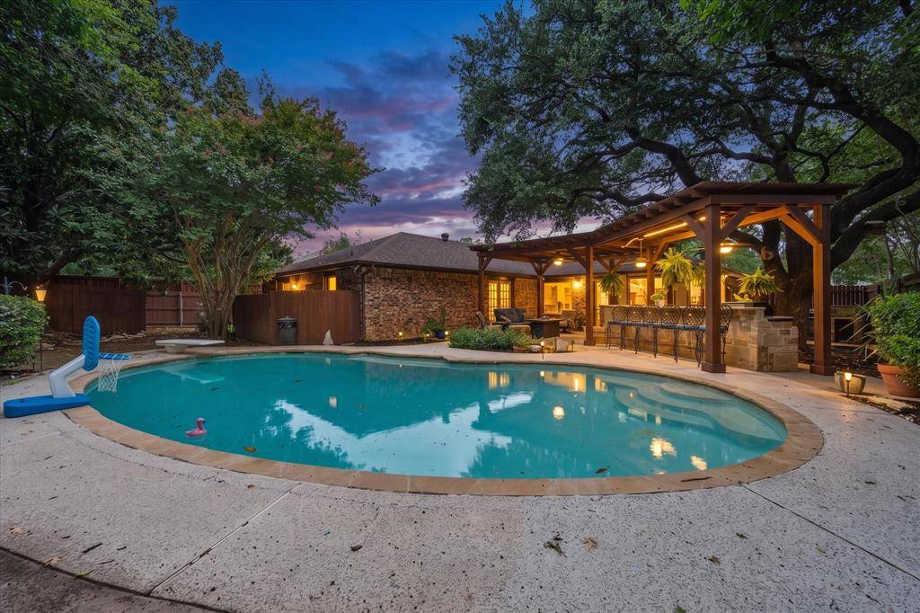 704 Whistler Drive, Arlington, TX 76006