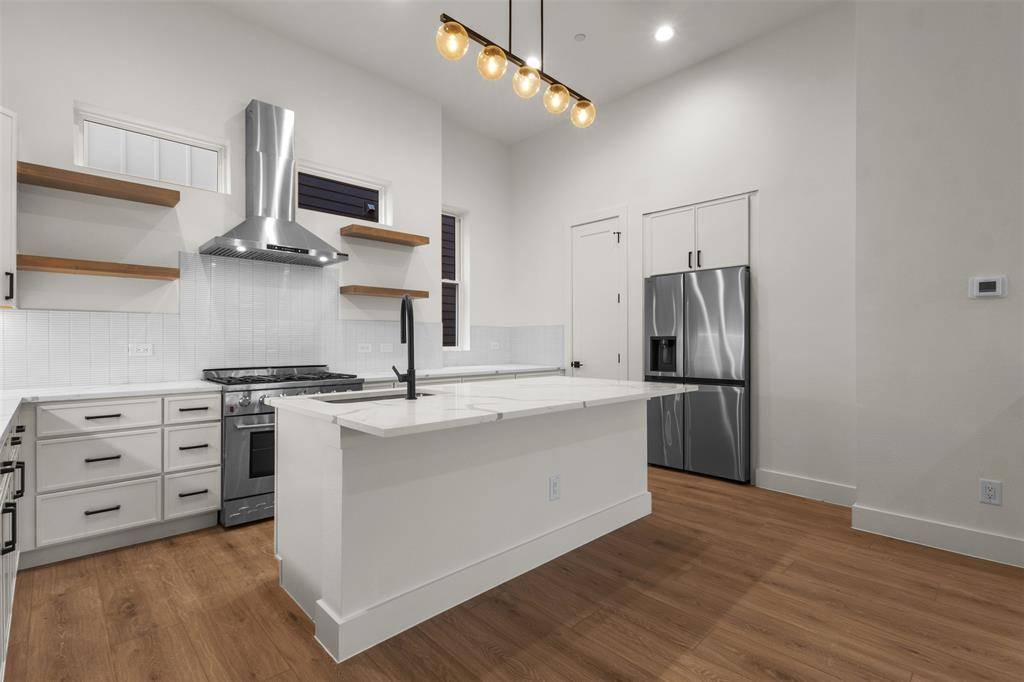 2203 Hondo Avenue #202, Dallas, TX 75219
