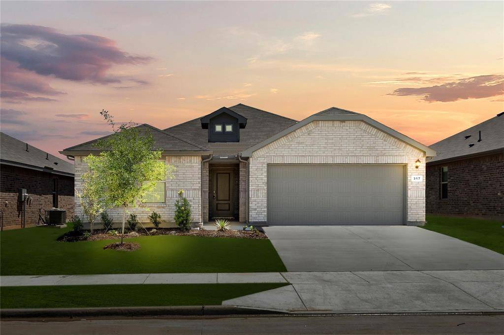 317 Bent Oak Drive, Fort Worth, TX 76131