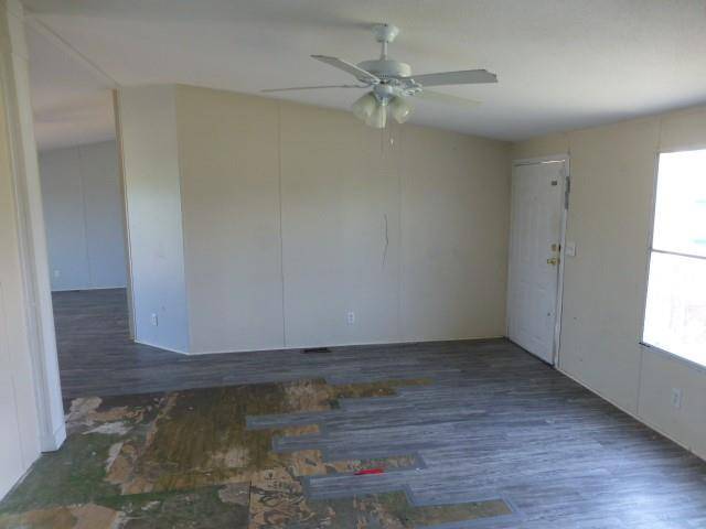 5712 Kentucky Street, Joshua, TX 76058
