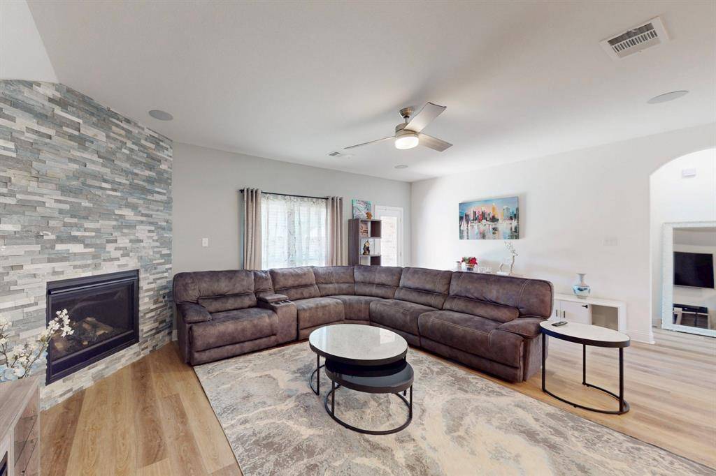 6112 Whale Rock Court, Fort Worth, TX 76179