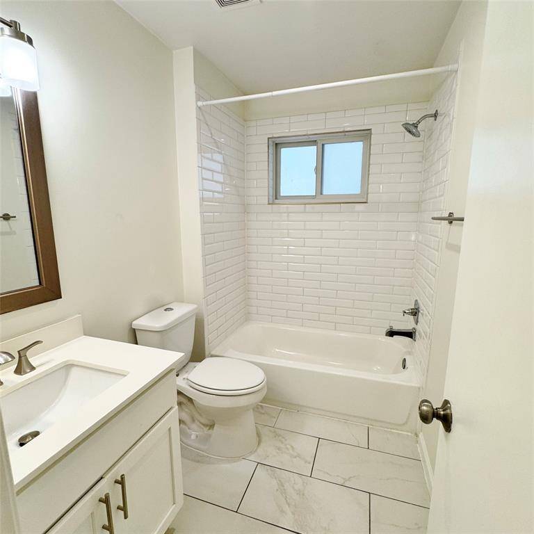 5010 San Jacinto Street #204, Dallas, TX 75206