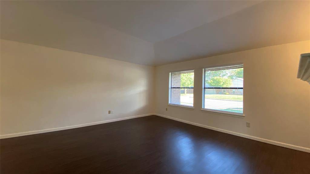 208 E Denton Drive, Euless, TX 76039