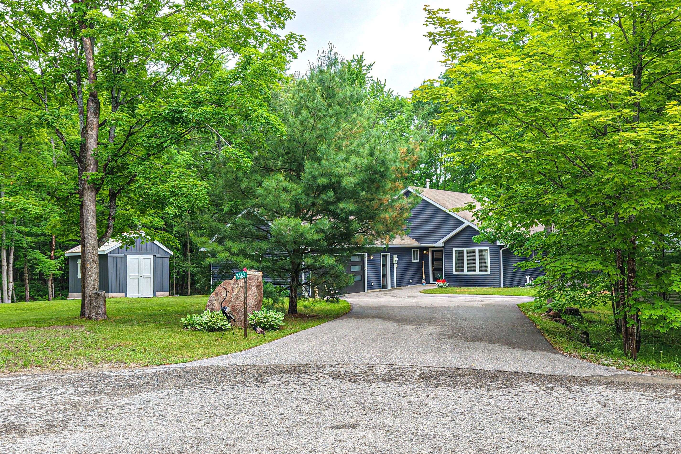 7463 Davy DR, Ramara, ON L0K 2B0