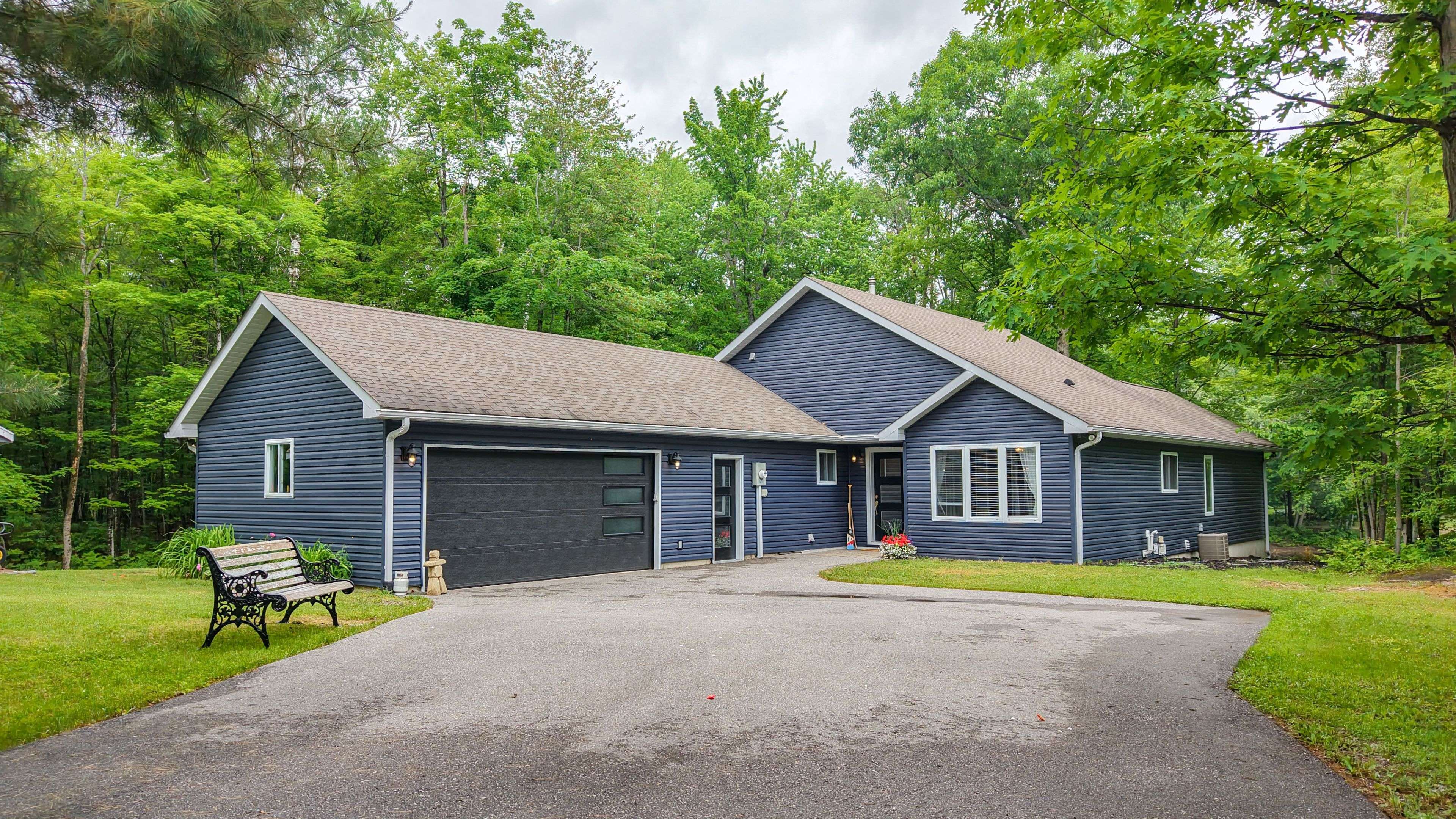 7463 Davy DR, Ramara, ON L0K 2B0