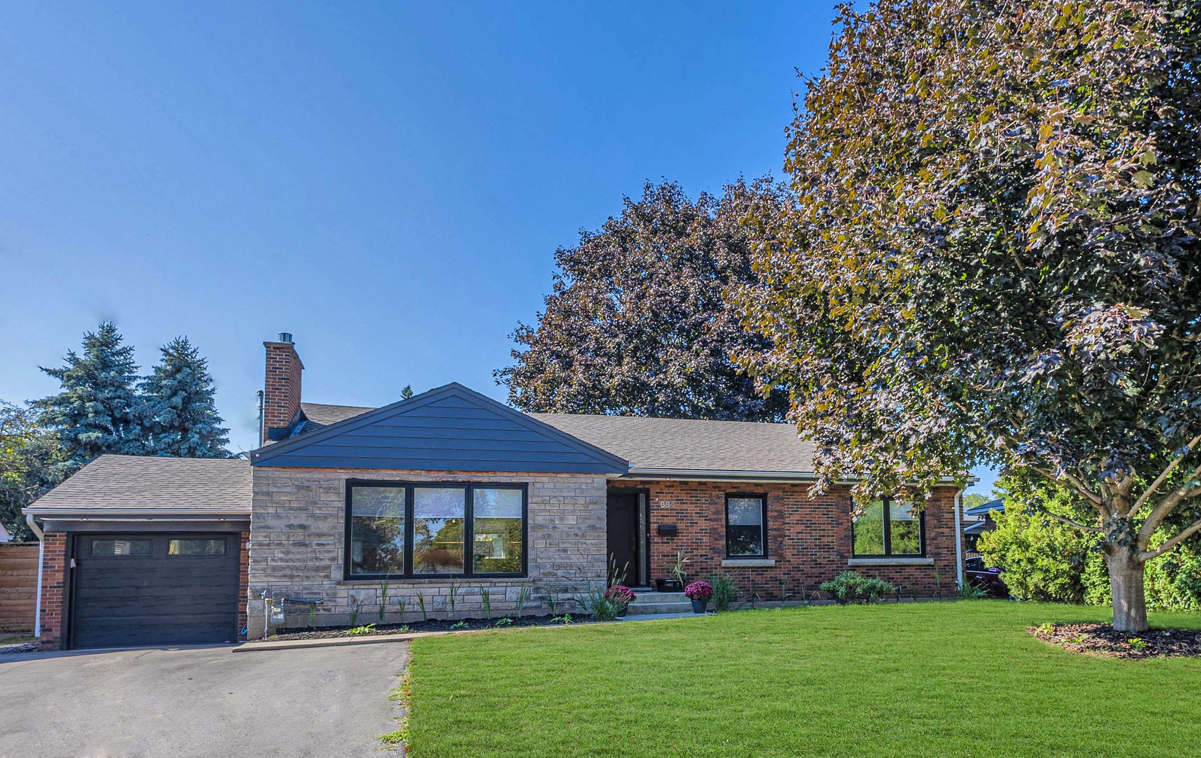 884 Eagle DR, Burlington, ON L7T 3A4