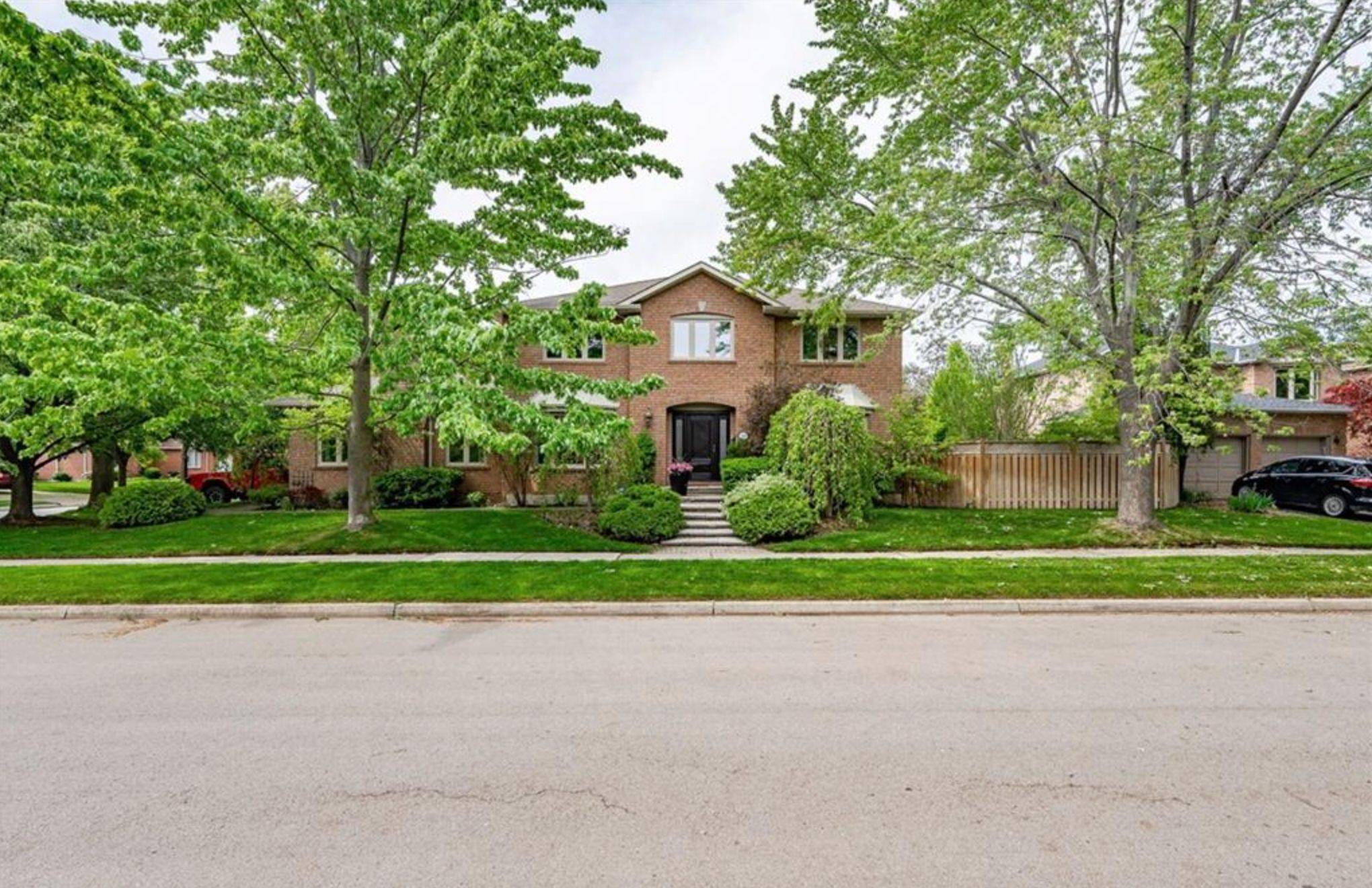 500 Blenheim CRES, Oakville, ON L6J 6P7