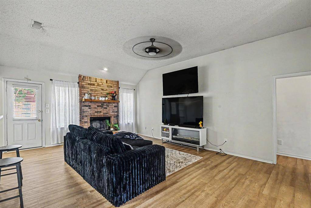 6700 Greenleaf Drive, North Richland Hills, TX 76182
