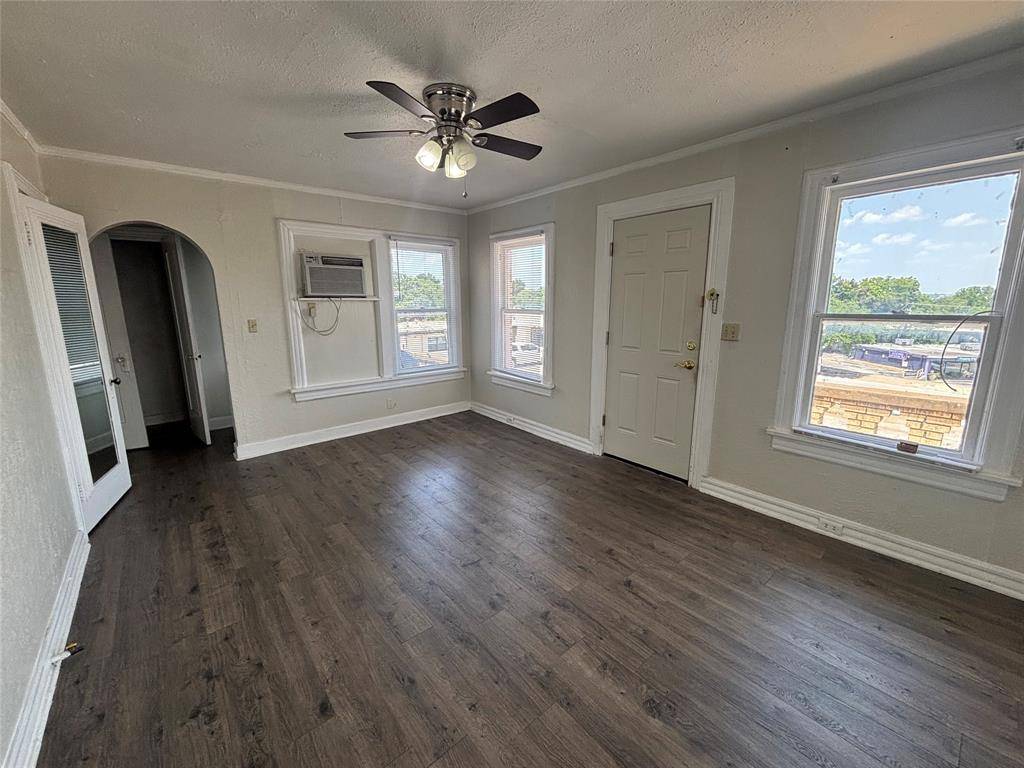 3529 W 7th Street #7, Fort Worth, TX 76107