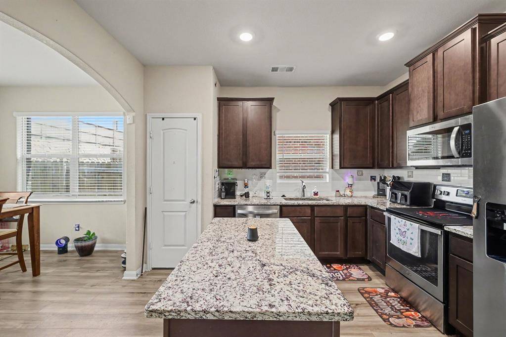 5216 Persimmon Drive, Denton, TX 76207