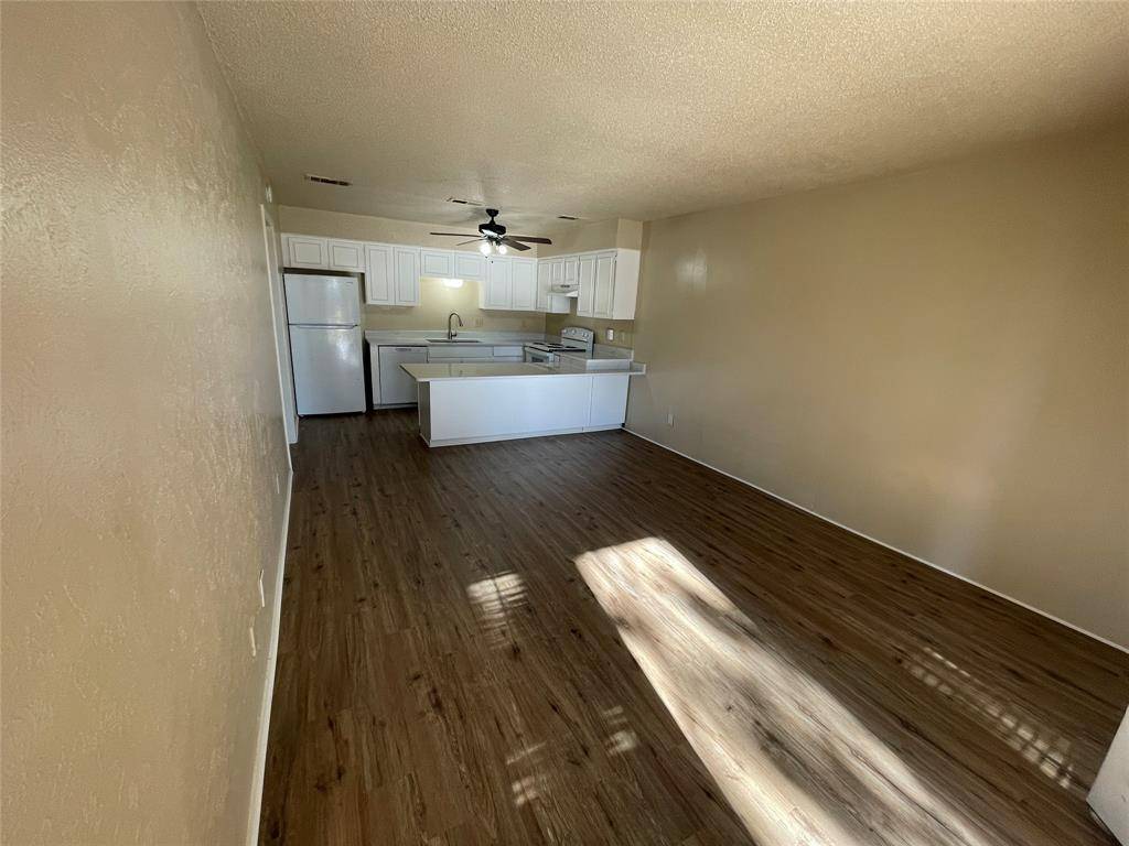 61 Runaway Bay Drive #102A, Runaway Bay, TX 76426