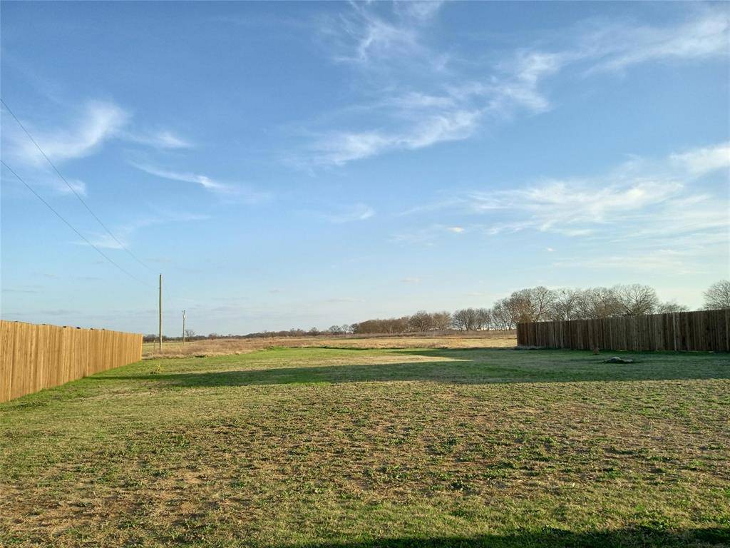 750 Section House Road, Alma, TX 75119