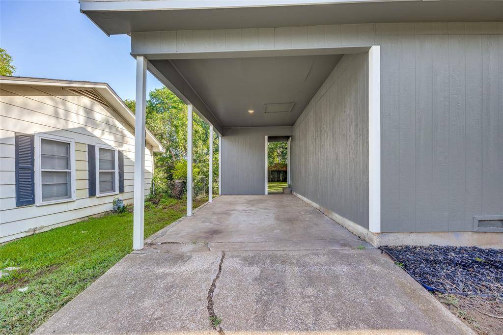 2415 W Morton Street, Denison, TX 75020
