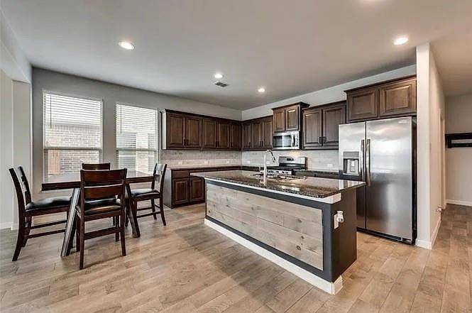 16040 Tottenhall Pass, Fort Worth, TX 76247