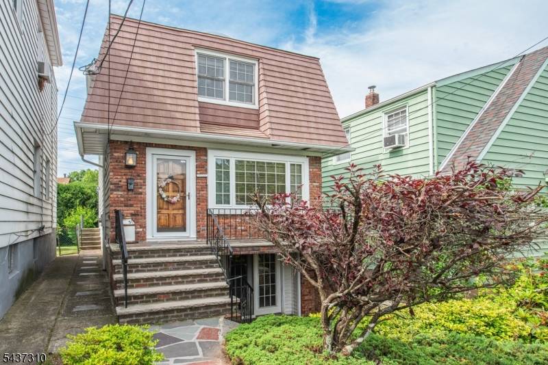 51 Emmet St, Belleville Twp., NJ 07109