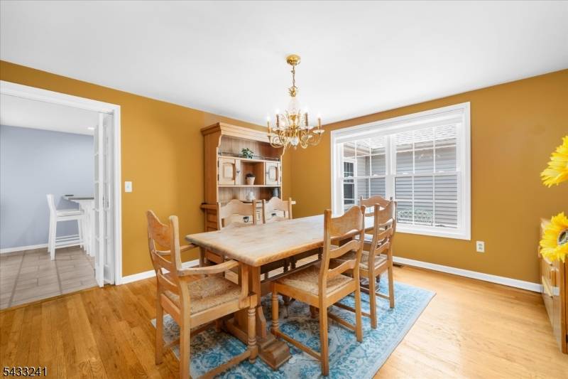 9 Mills Ct, Raritan Twp., NJ 08822