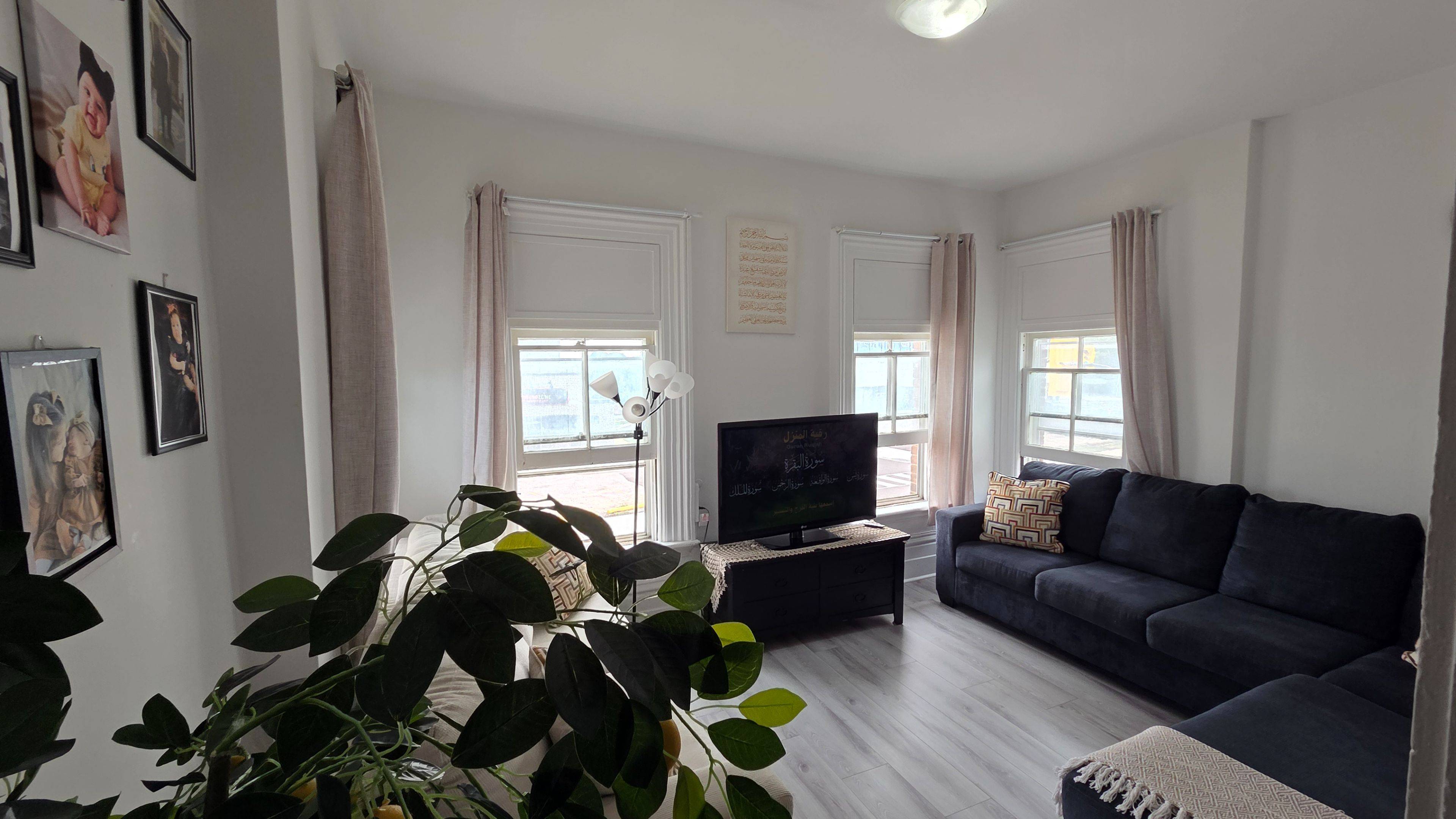 65 Holland ST W #3, Bradford West Gwillimbury, ON L9S 0C1