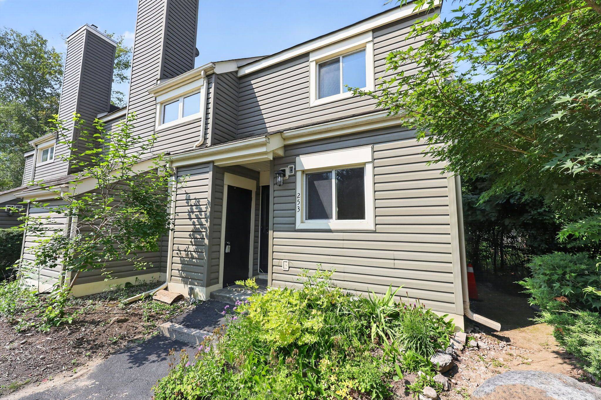 13 Harbour ST W #253, Collingwood, ON L9Y 5B4