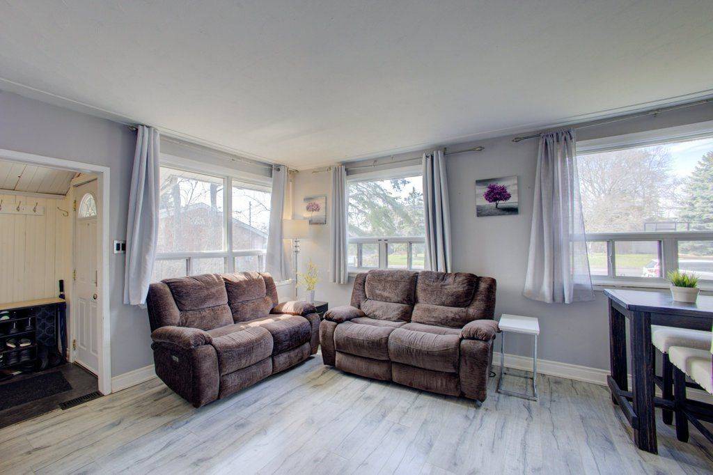 114 Ringwood RD, Oakville, ON L6H 1K2