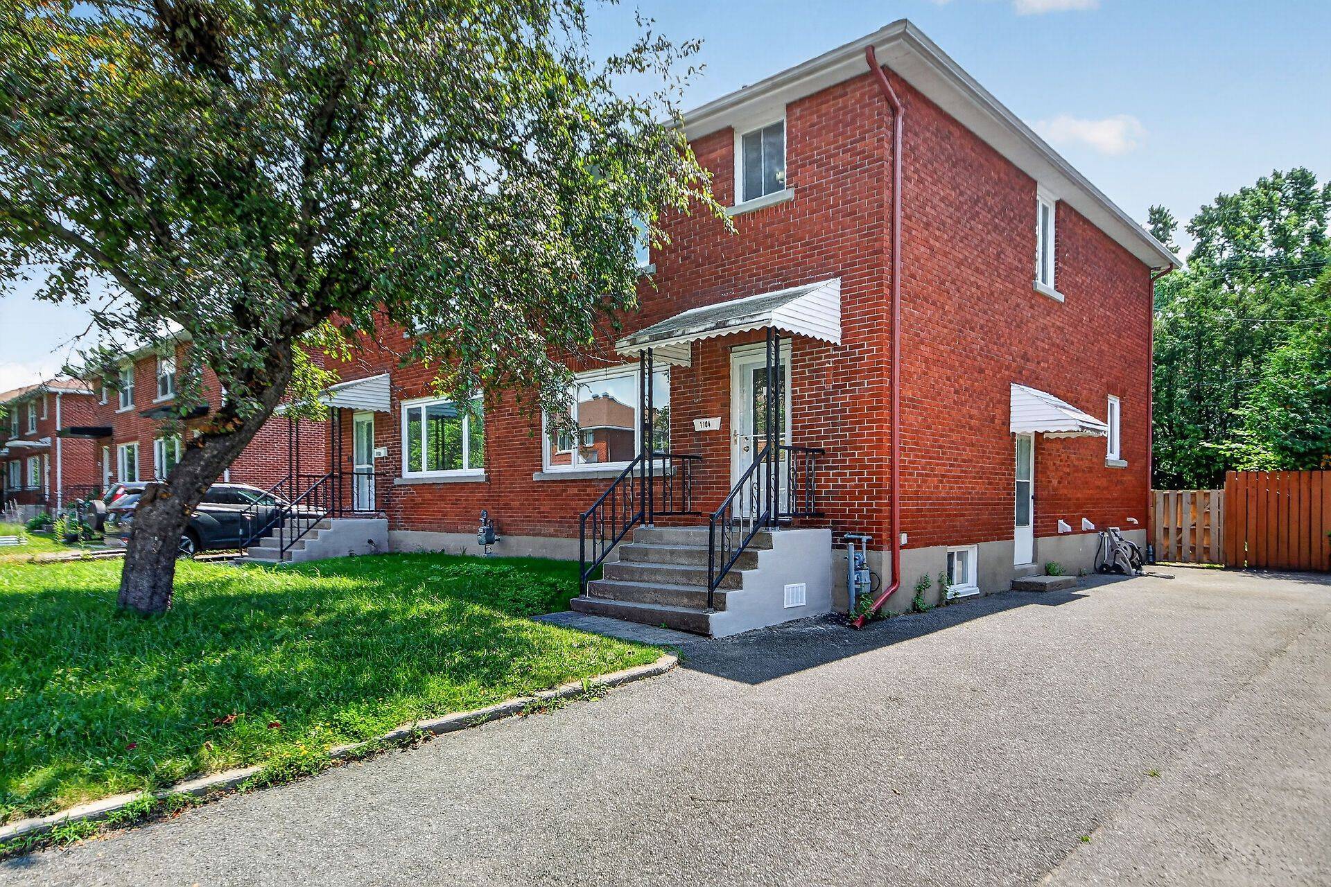 1104 Aldea AVE, Billings Bridge - Riverside Park And Area, ON K1H 8C2