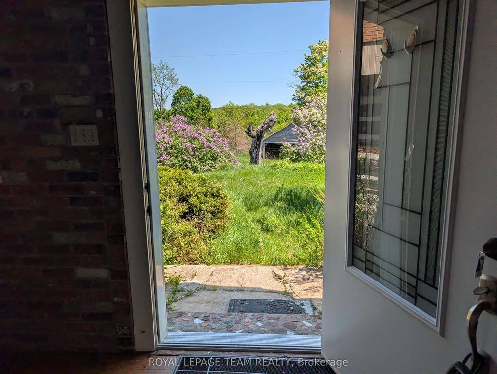 9741 Canoe Lake RD, Frontenac, ON K0H 1T0