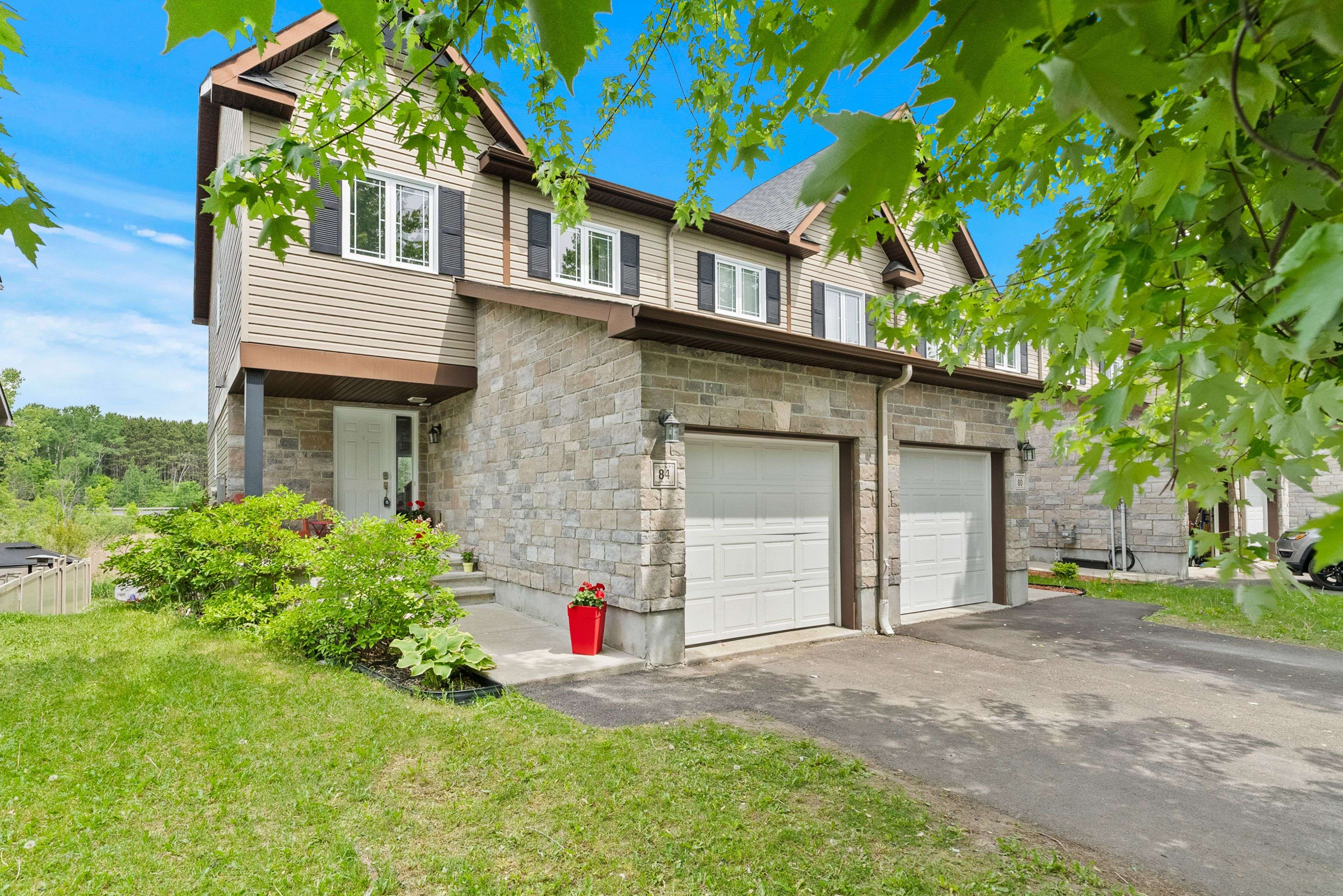 84 NATHALIE ST, Clarence-rockland, ON K4K 0J3