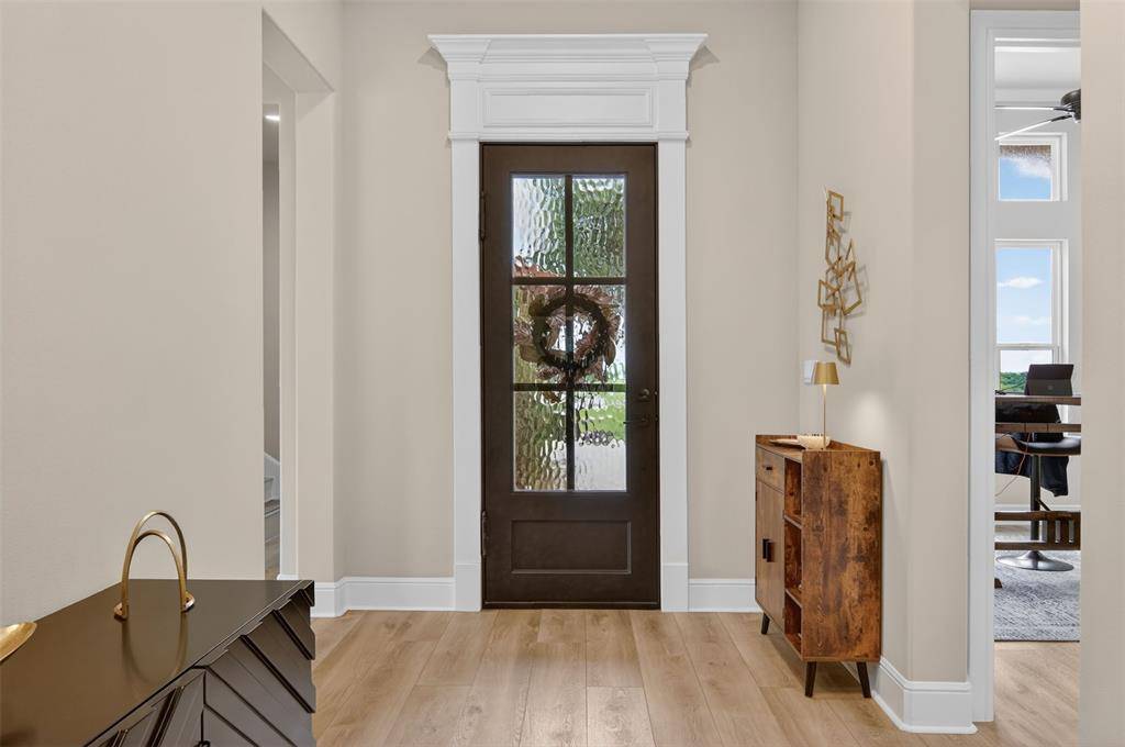 257 Martin Drive, Granbury, TX 76049