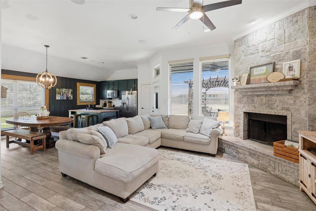 2837 County Road 301, Glen Rose, TX 76043