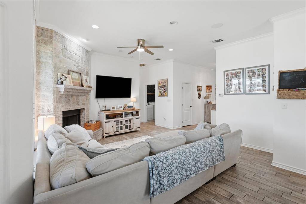 2837 County Road 301, Glen Rose, TX 76043
