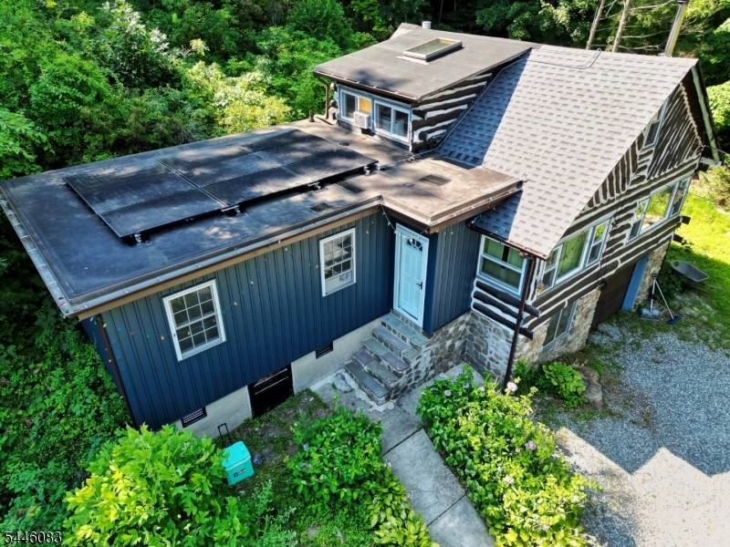 83 Terra Cotta Rd, West Milford Twp., NJ 07421