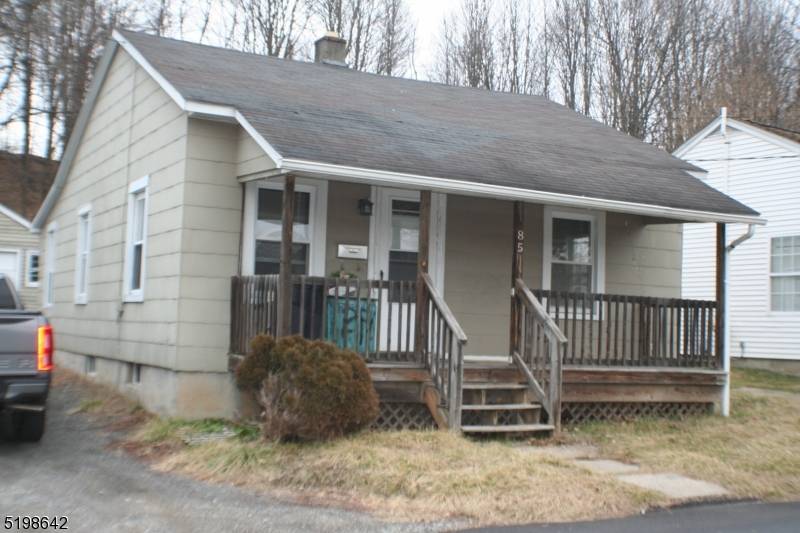 85 Passaic Ave, Ogdensburg Boro, NJ 07439