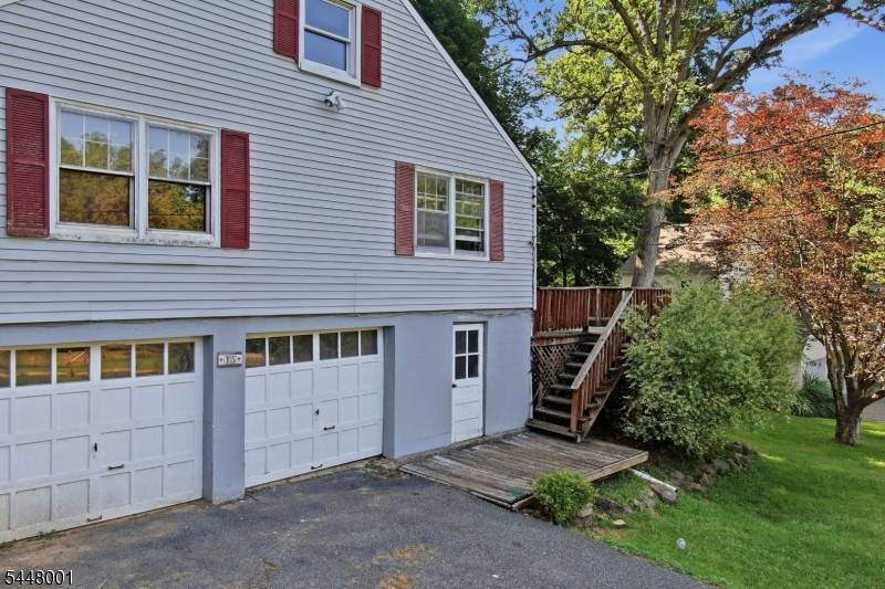 15 Roosevelt Ave, Washington Twp., NJ 07865