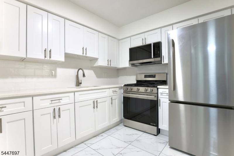 452 Marshall St #2, Elizabeth City, NJ 07206