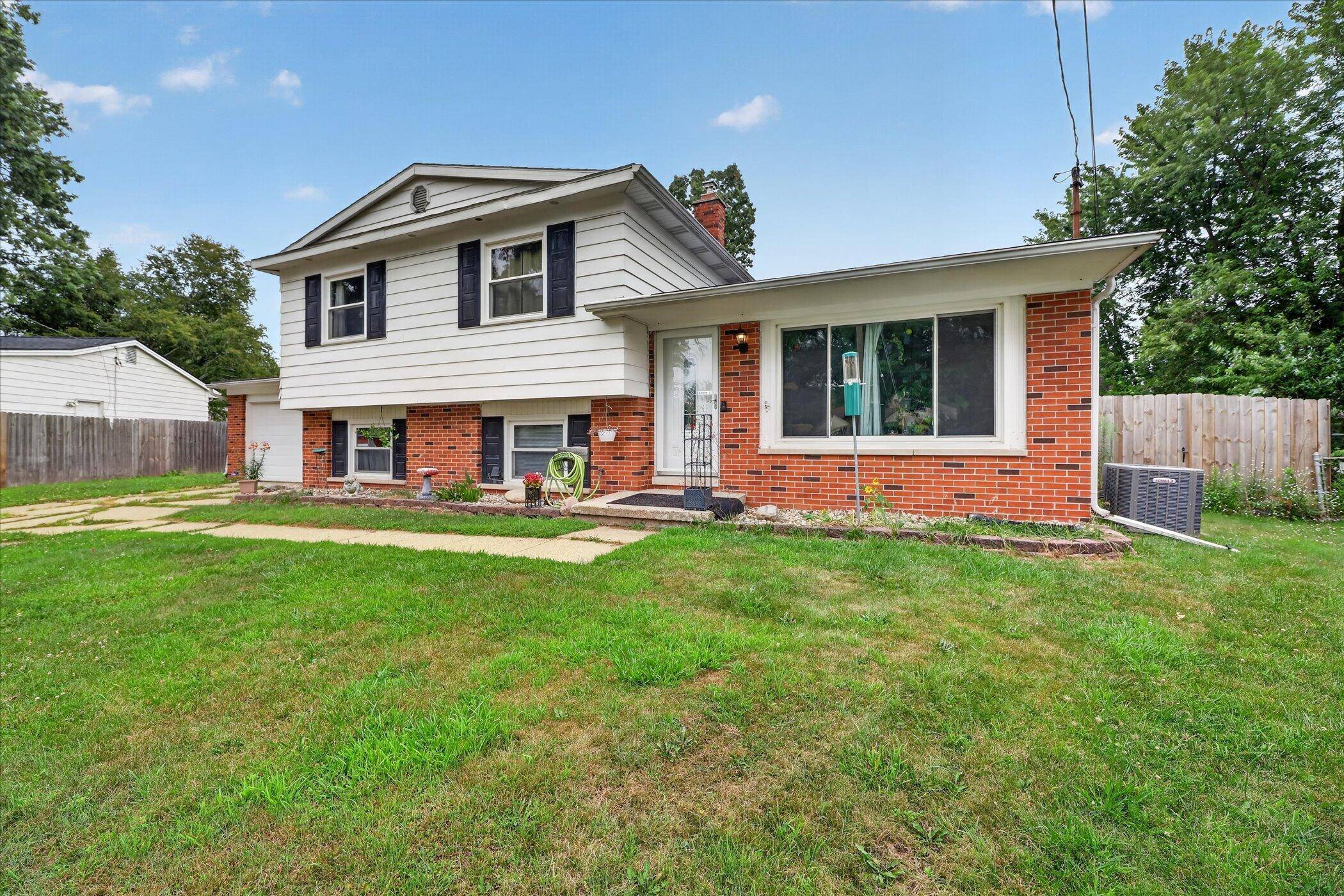 1408 Regina AVE, Portage City, MI 49024