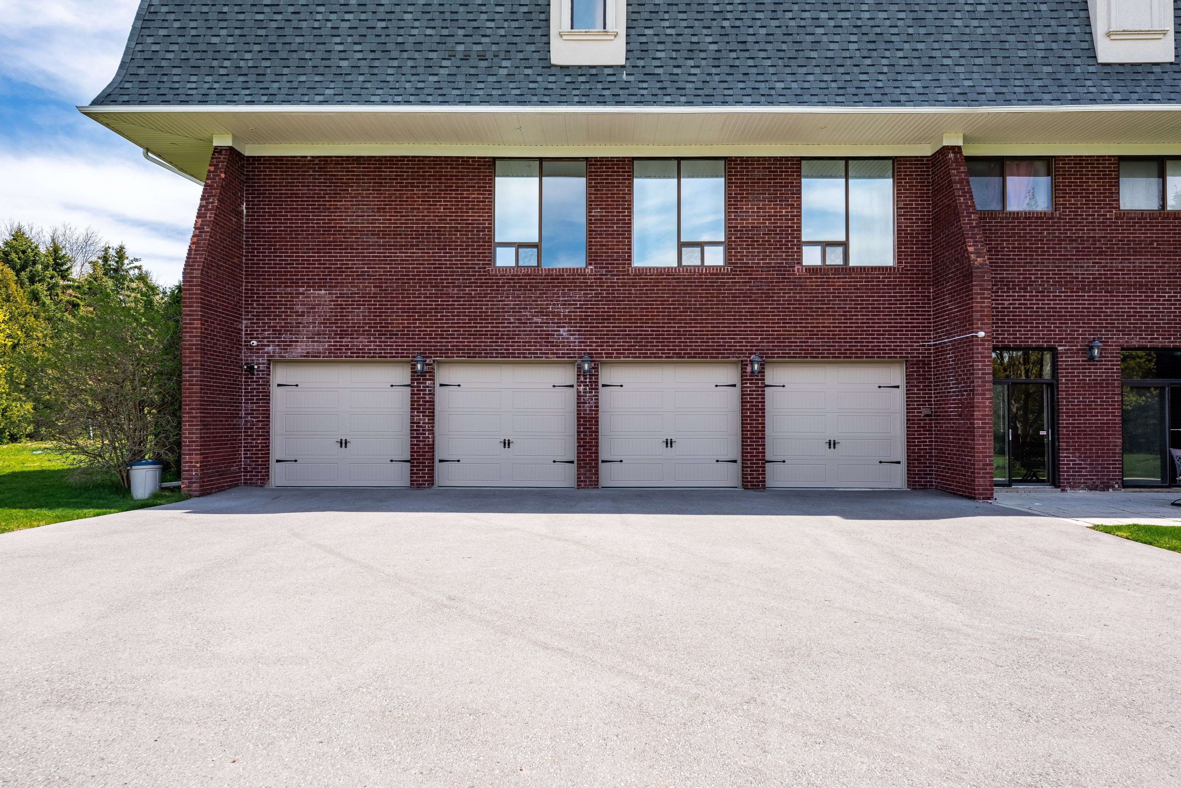 48 Scott CRES, King, ON L7B 1E4