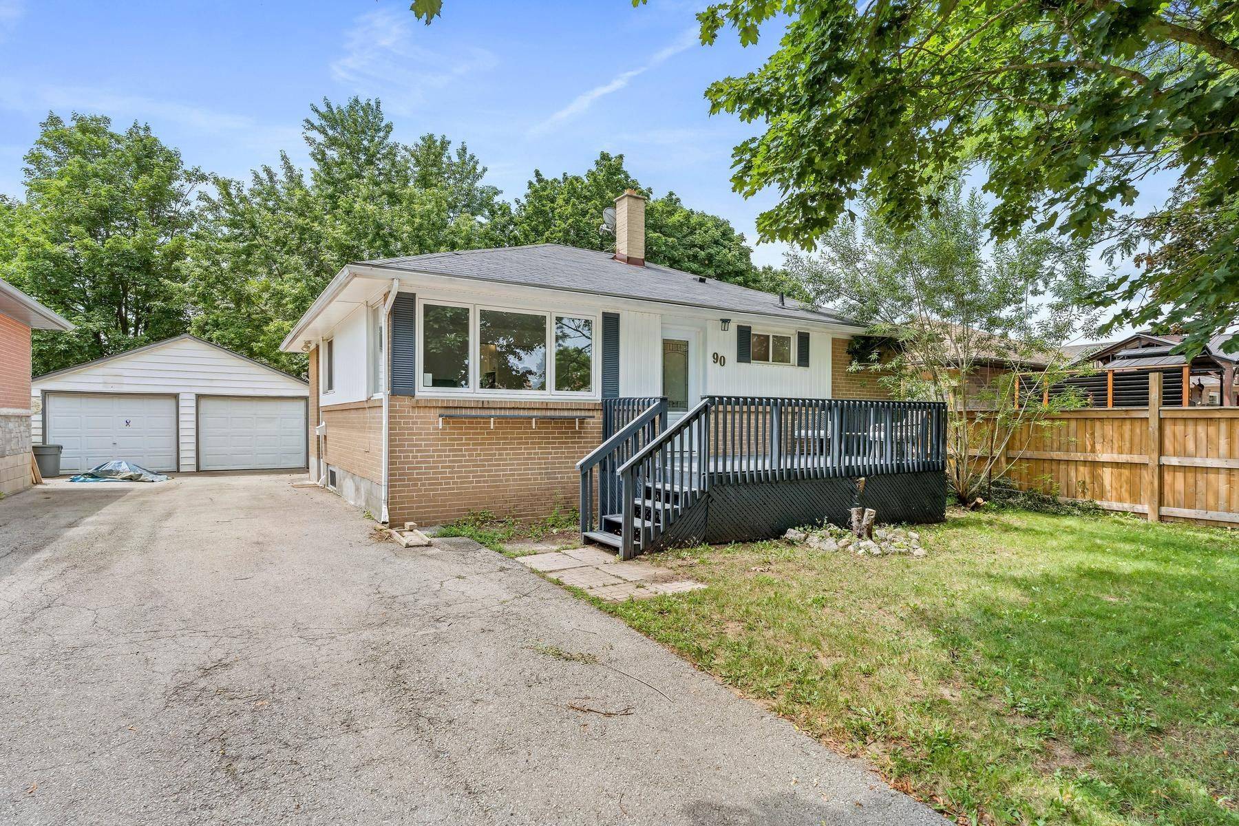 90 Longfield RD, Halton Hills, ON L7J 2K4