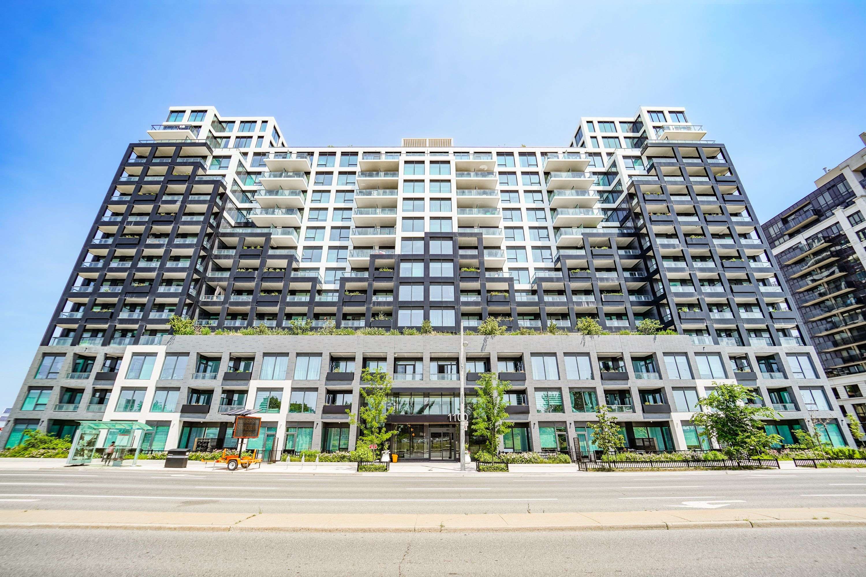 1100 Sheppard AVE W #928, Toronto W05, ON M3K 0E4