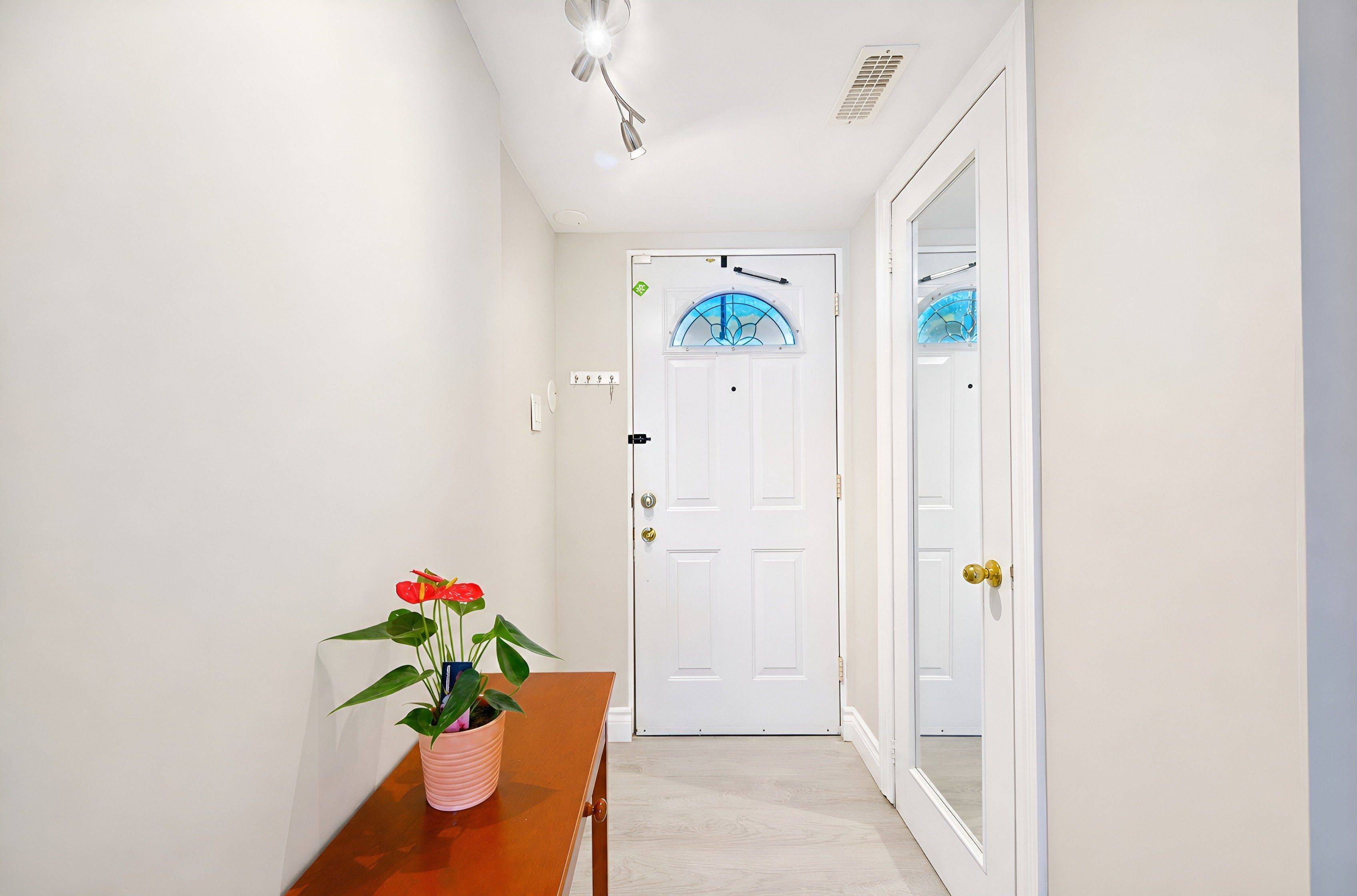 180 Mississauga Valley BLVD #87, Mississauga, ON L5A 3M2