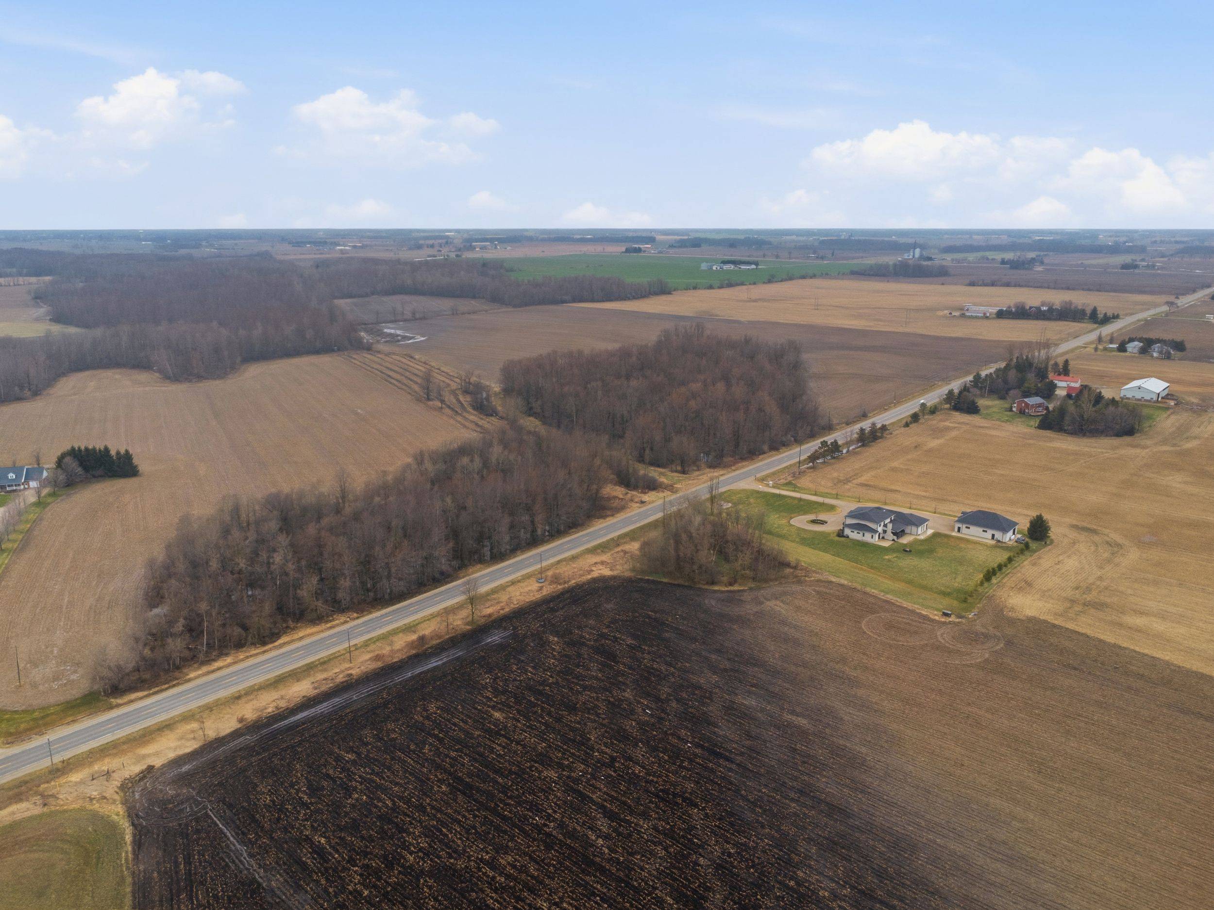 9 Wellington RD, Mapleton, ON N0G 2T0
