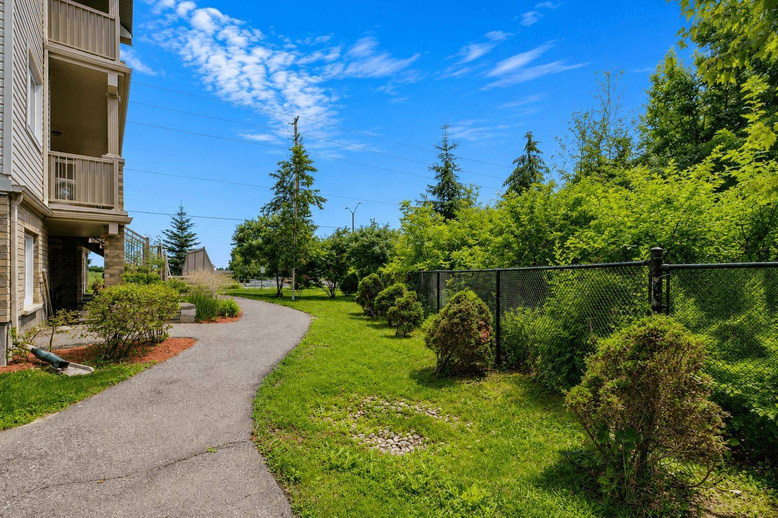 366 Wood Acres GRV #i, Blossom Park - Airport And Area, ON K1T 0M7
