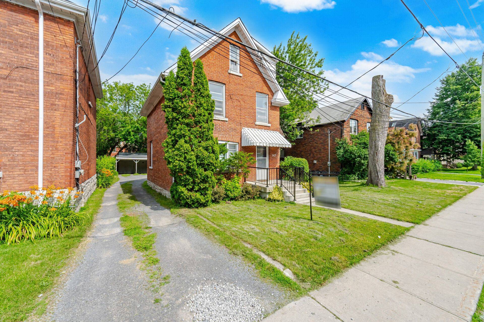 117 Nelson ST, Kingston, ON K7L 3W9
